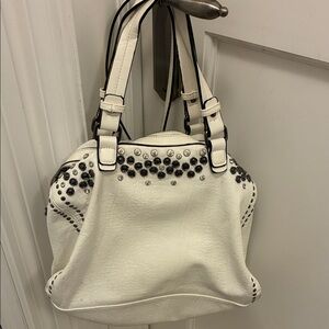 Urban Expressions white slouchy shoulder bag with boho lining 👵MT